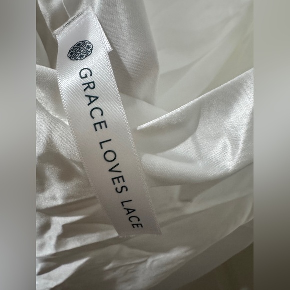 Grace Loves Lace Goldie wedding dress $3350 New without tag - Picture 14 of 15